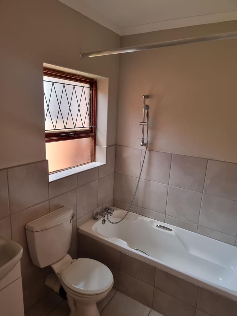 To Let 2 Bedroom Property for Rent in Kabega Park Eastern Cape